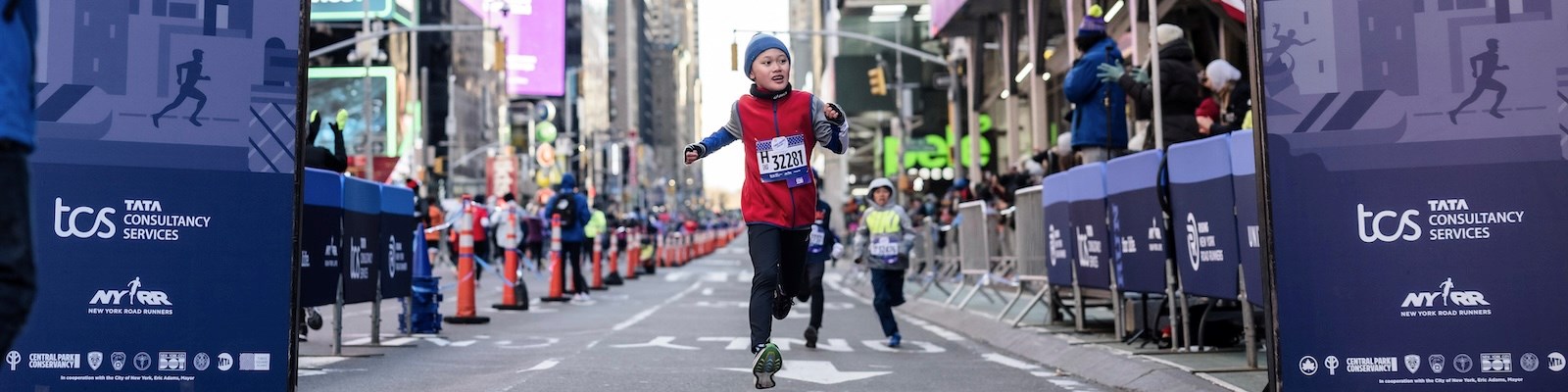 Times Square Kids Run at the United Airlines NYC Half Stage 2