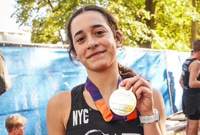 Elise Fernandez with 2024 TCS New York City Marathon horizontal 